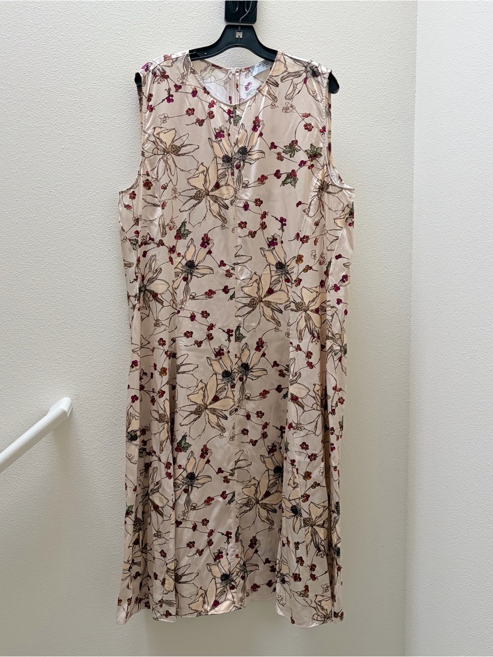 MM Lafleur 100% Silk Sleeveless Floral Midi Dress in Blush with Berry Accents 20